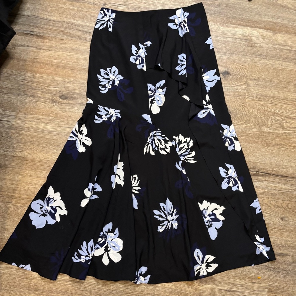 Banana Republic Floral Black and Blue Women's Skirt